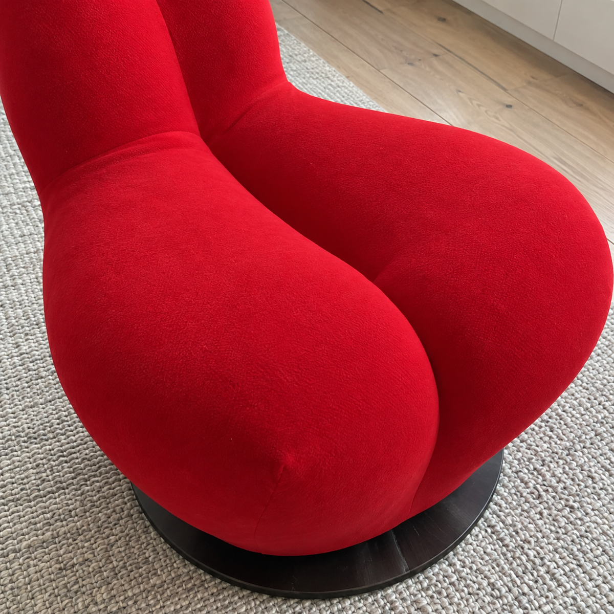 Too Pretty to Sit Lounge Chair