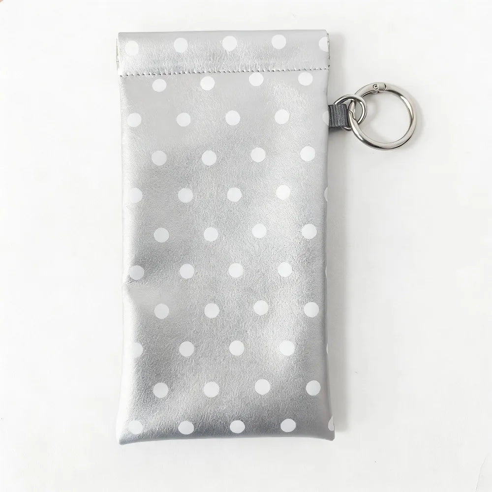 Snap-Close Magnetic Glasses Carry Pouch