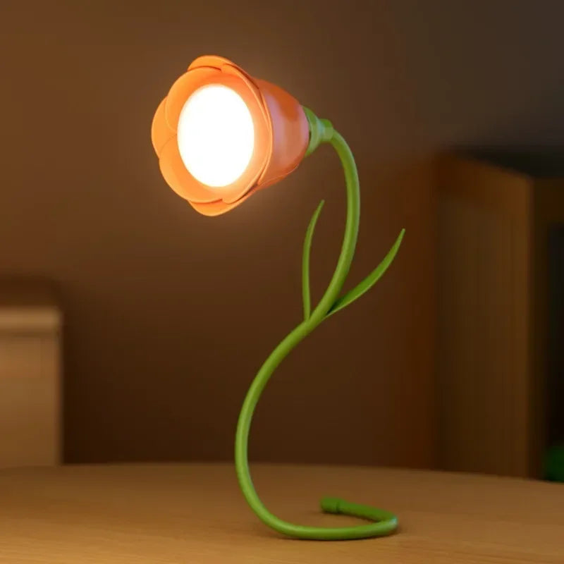 Last Rose Blooming Rose Accent Desk Lamp