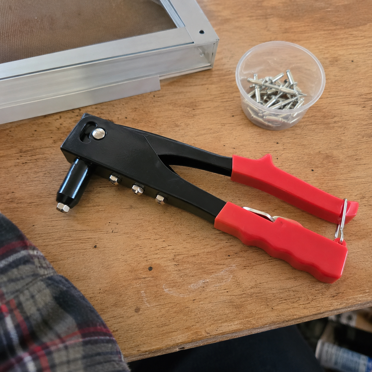 Steady Hand Heavy-Duty  Rivet Gun Tool