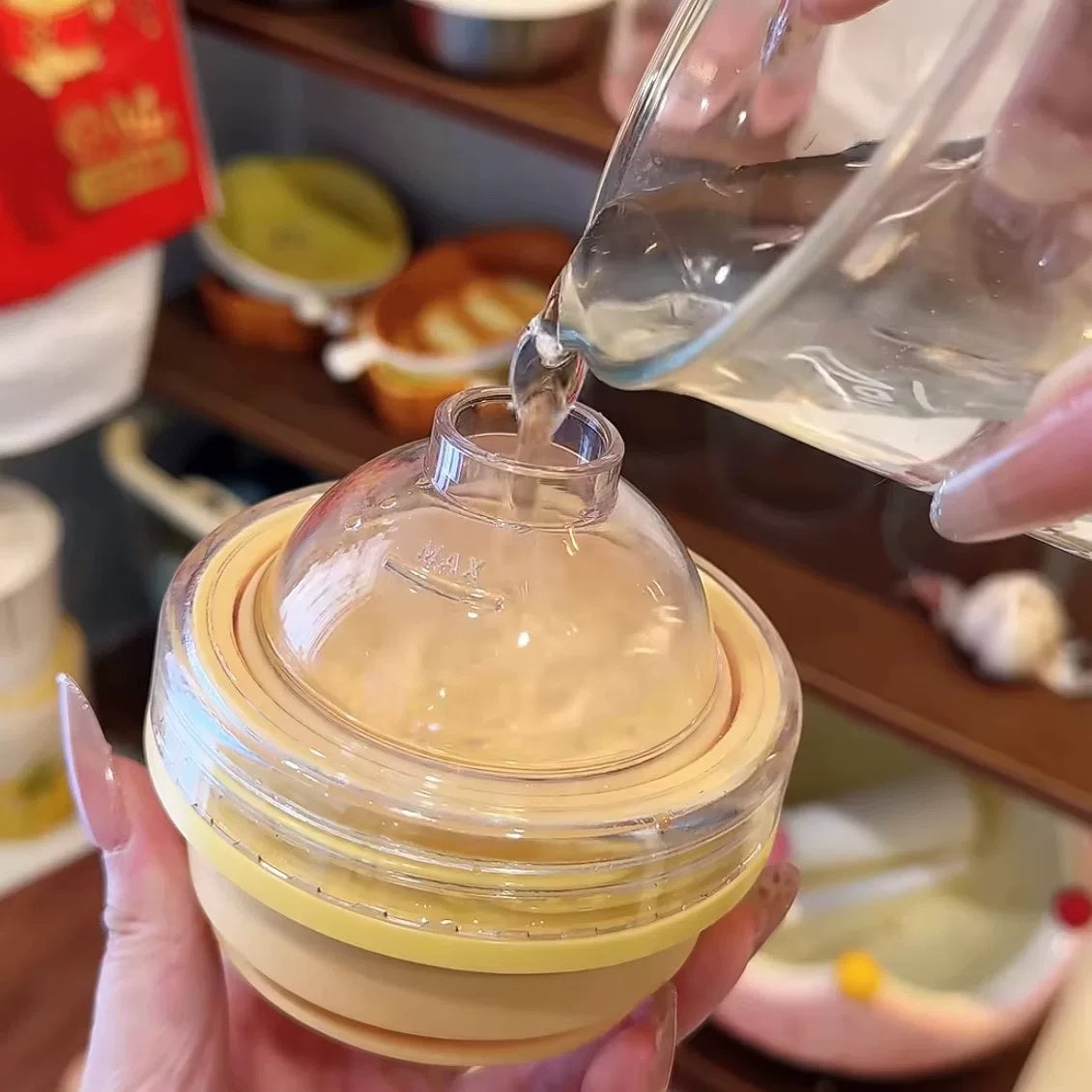 RoundRoll Foldable Silicone Ice Ball Drink Cup