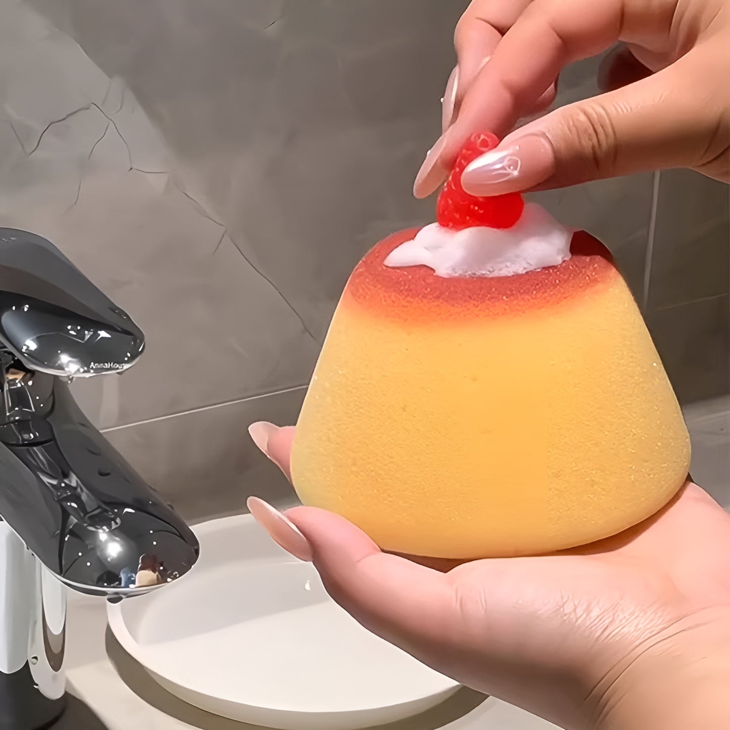 Strawberry Caramel Pudding Cleaning Sponge