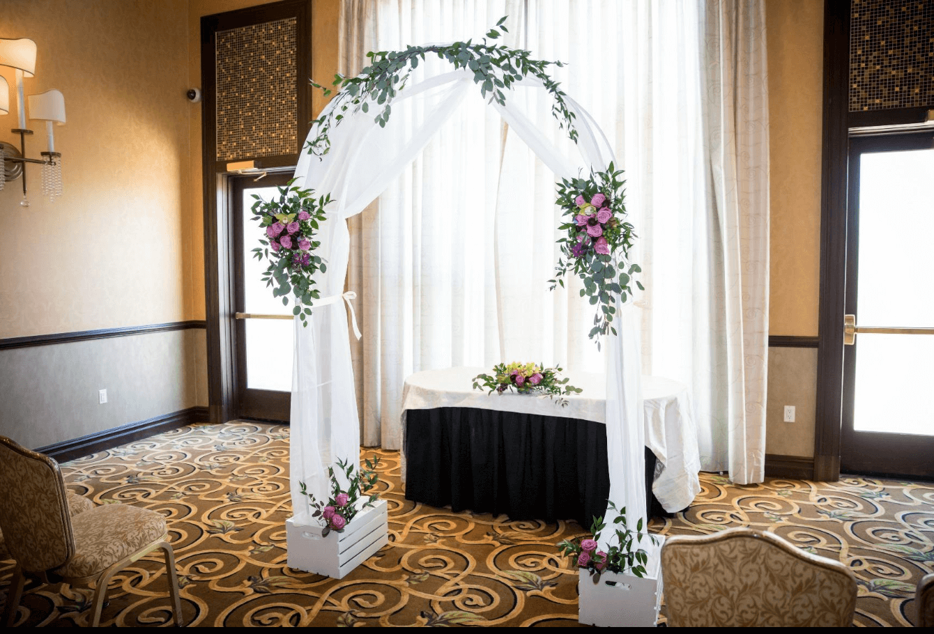 Wedding Decoration Party Props White Metal Wedding Arch - MaviGadget