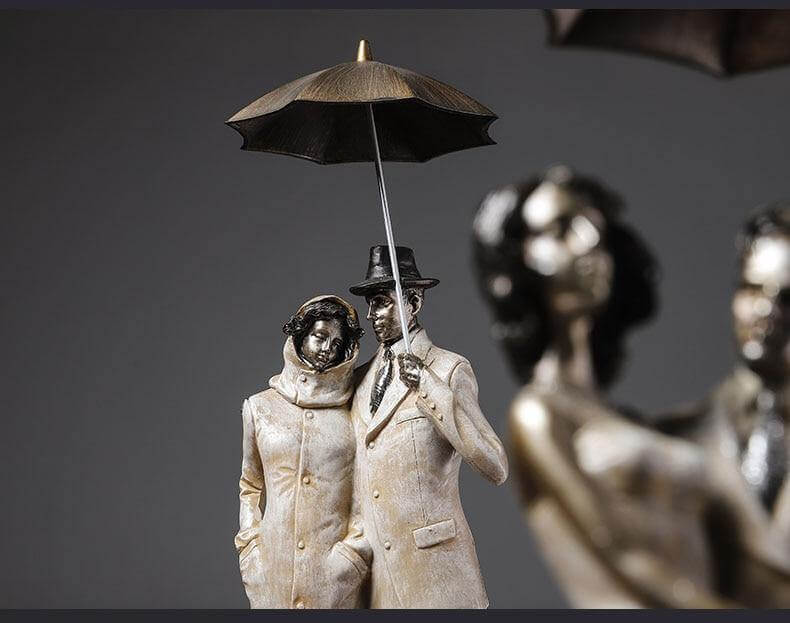 Waiting for Love Figurine - MaviGadget