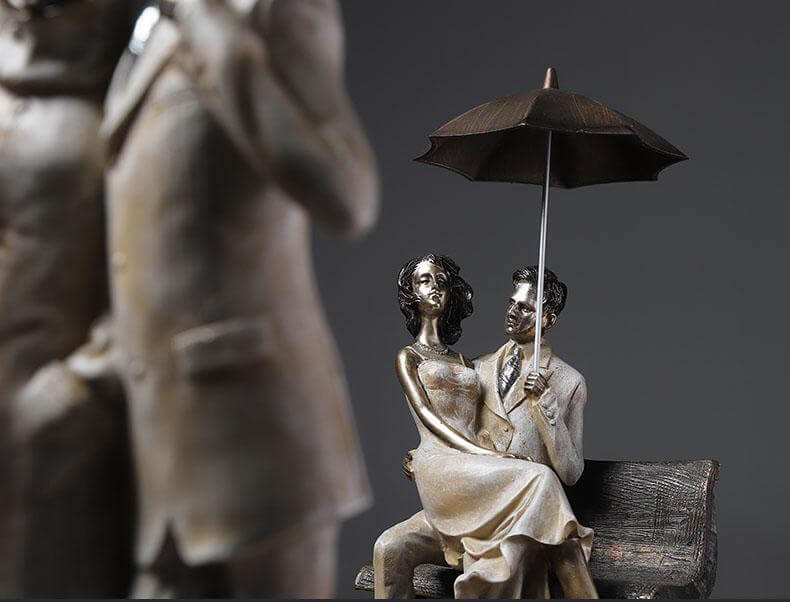 Waiting for Love Figurine - MaviGadget