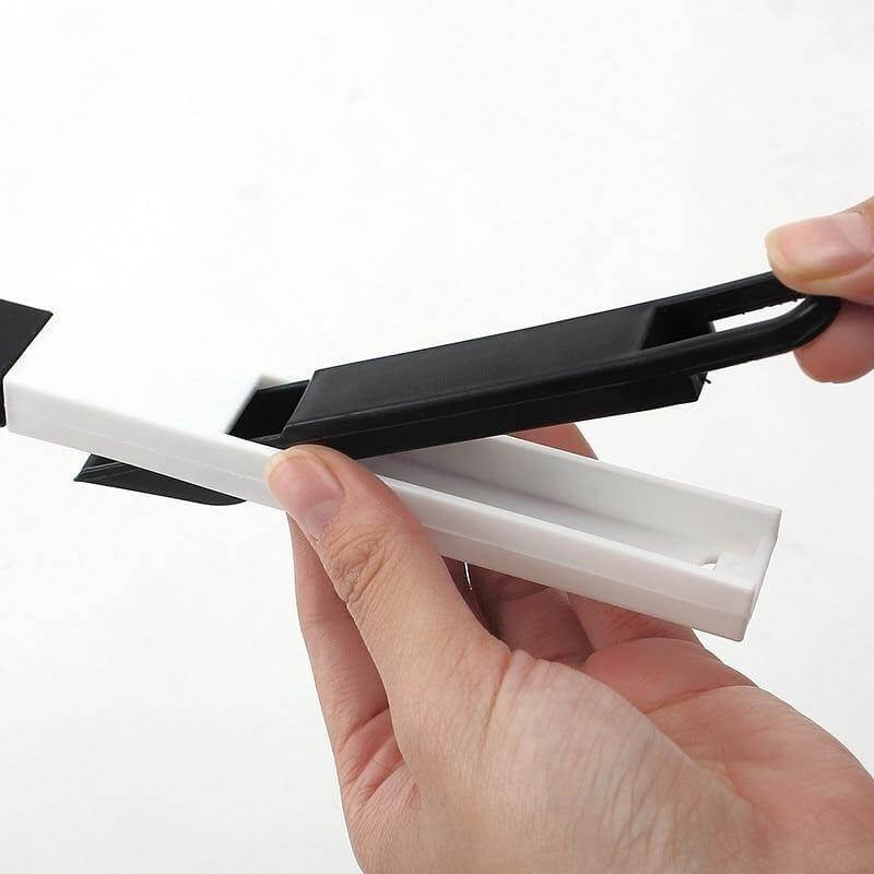 Multifunctional Mini Cleaning Brush with Dustpan - MaviGadget