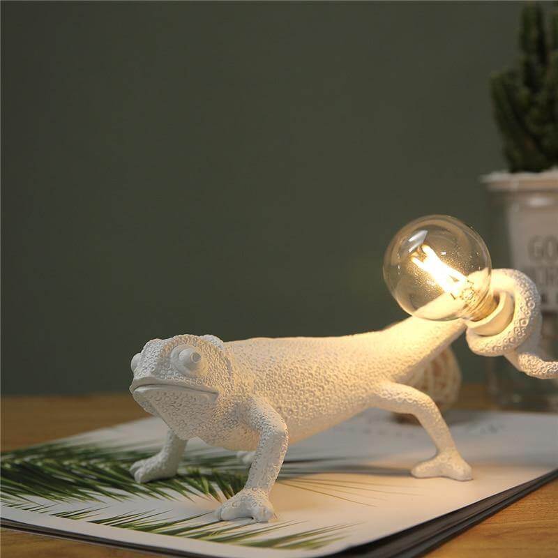 Nordic Modern Chameleon Lizard Desk Light - MaviGadget