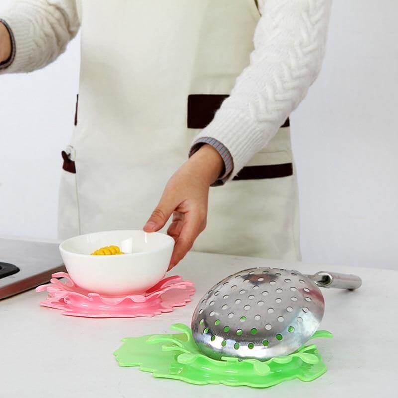 Splashing Tomato Sauce Spoon Holder - MaviGadget