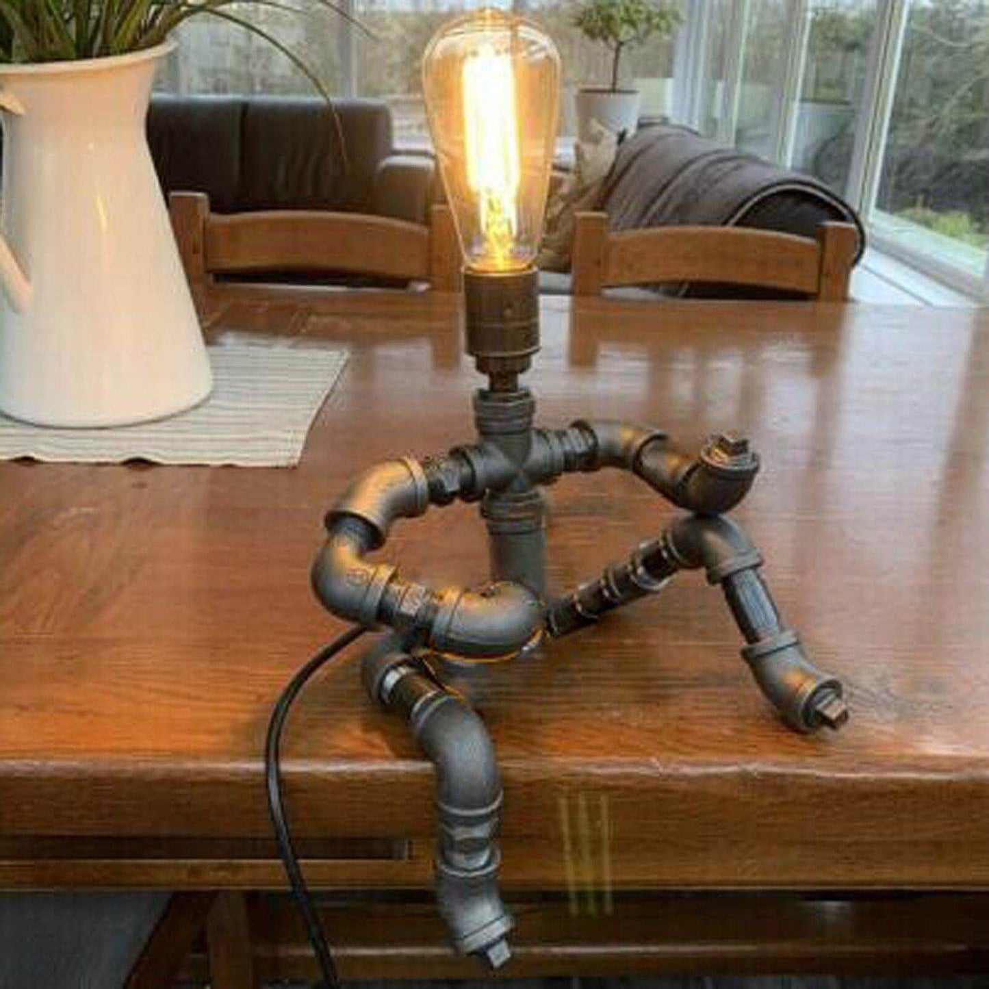 Chill Guitar Player Retro Table Lamp - MaviGadget