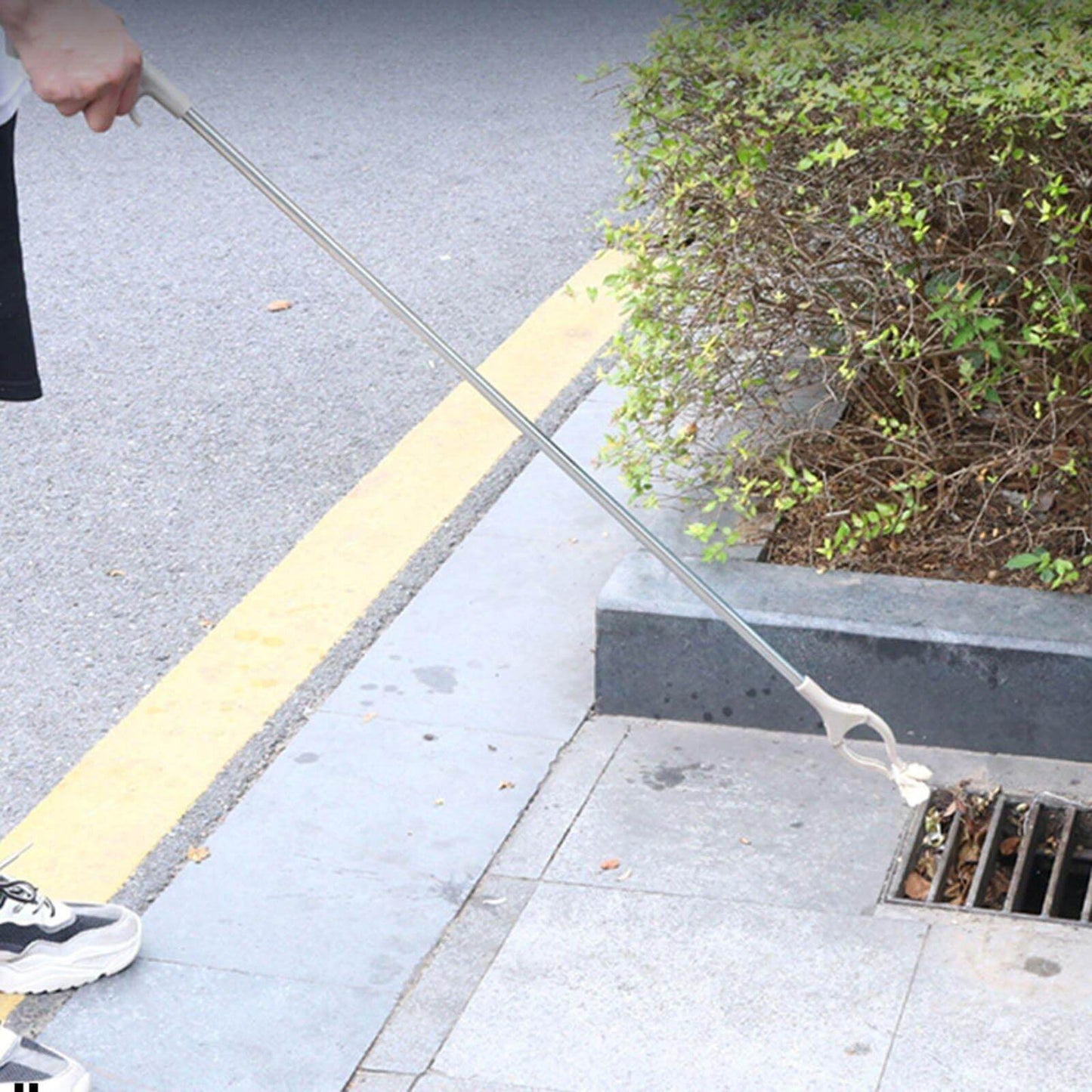 Foldable Garbage Picker Tool - MaviGadget