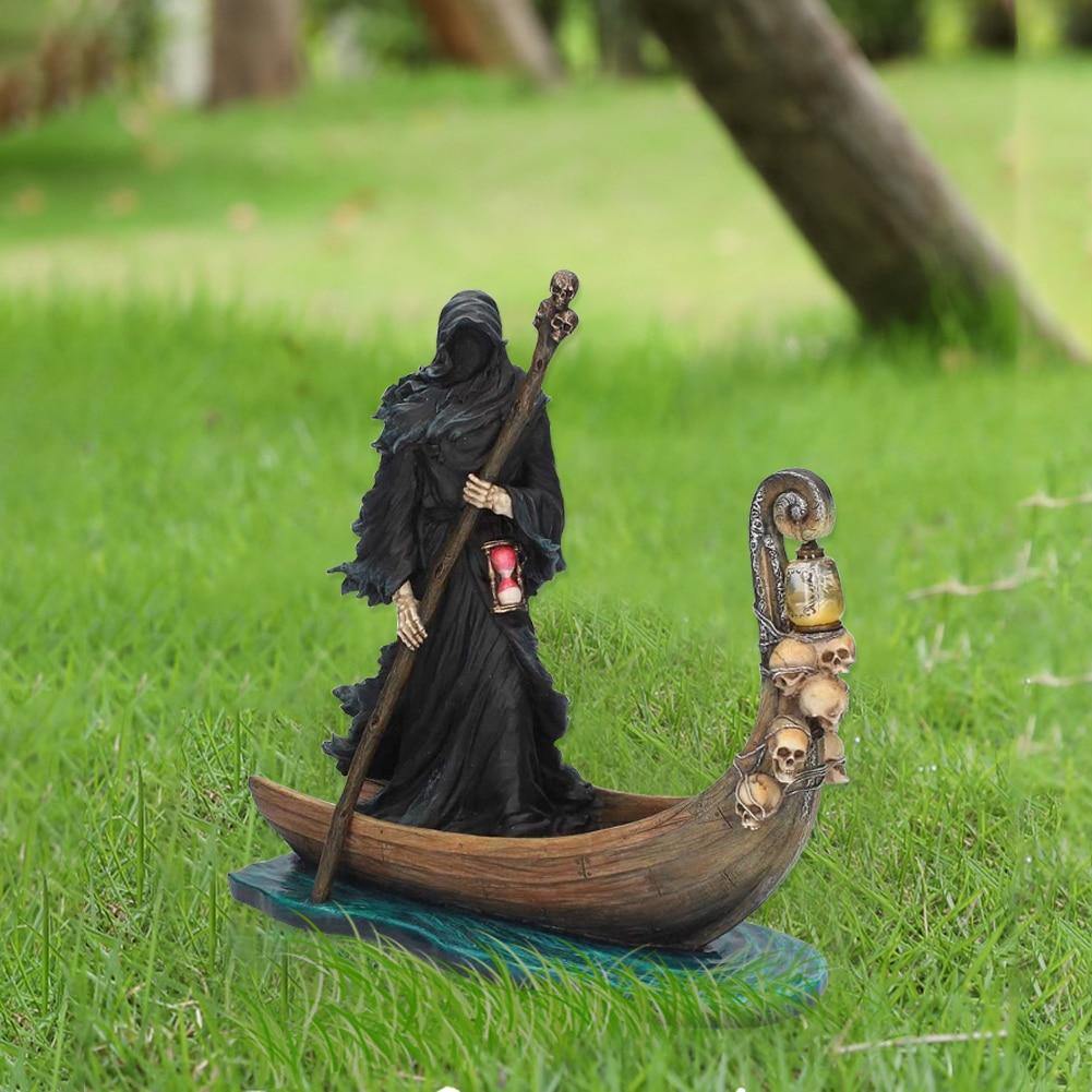 Scary Man Boat Resin Figurine Home Decor - MaviGadget