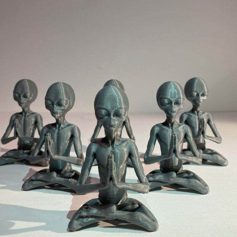 Meditating Alien Resin Garden Home Decor - MaviGadget