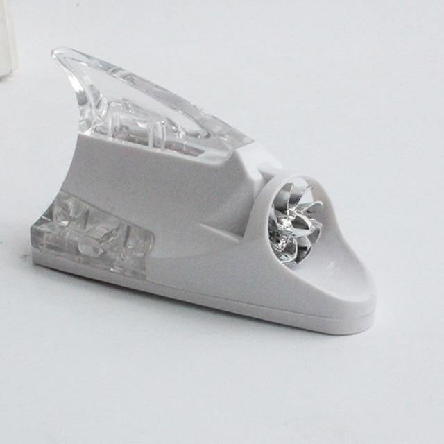 Universal Car Wind Powered Shark Light - MaviGadget