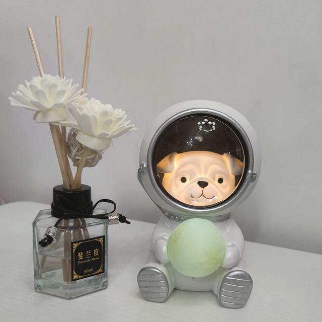 Astronaut Pet LED Night Light - MaviGadget