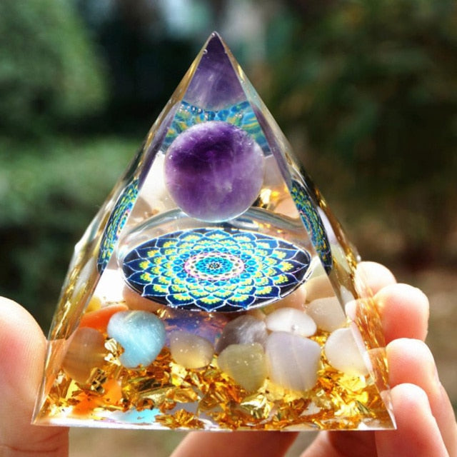 Creative Natural Crystal Universe Energy Pyramid