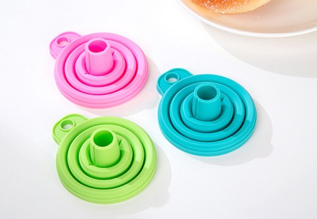 Practical Collapsible Foldable Funnel Hopper - MaviGadget