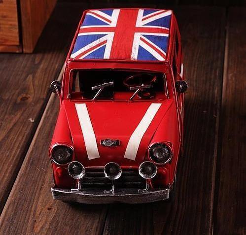 Vintage British Metal Iron Antique Shabby Car - MaviGadget