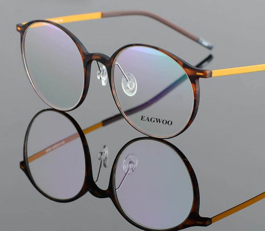 Pure Retro Titanium Eyeglasses - MaviGadget