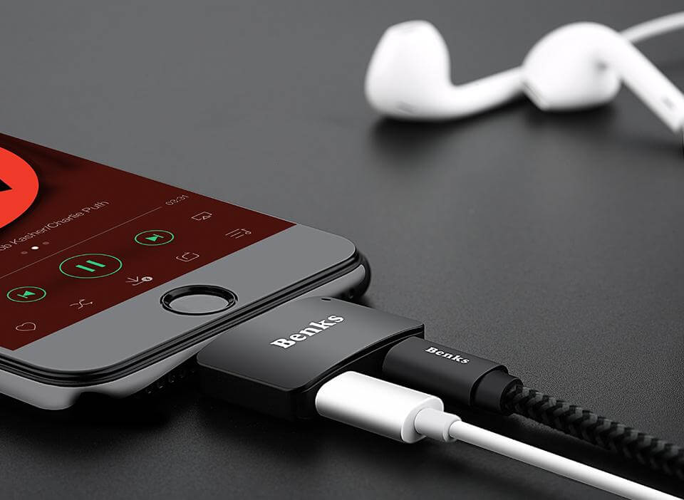 Iphone Lightning Audio Adapter For iPhone - MaviGadget