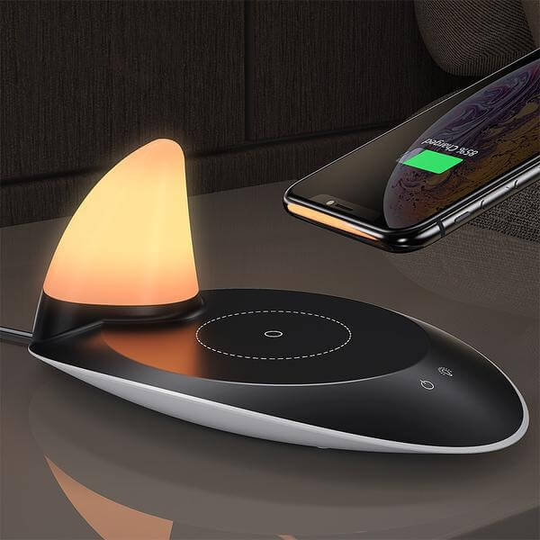Shark Wireless Charger Lamp - MaviGadget