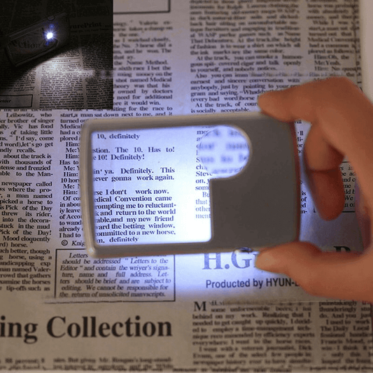 Pocket Credit Card Size Mini Led Light Magnifying Glass - MaviGadget